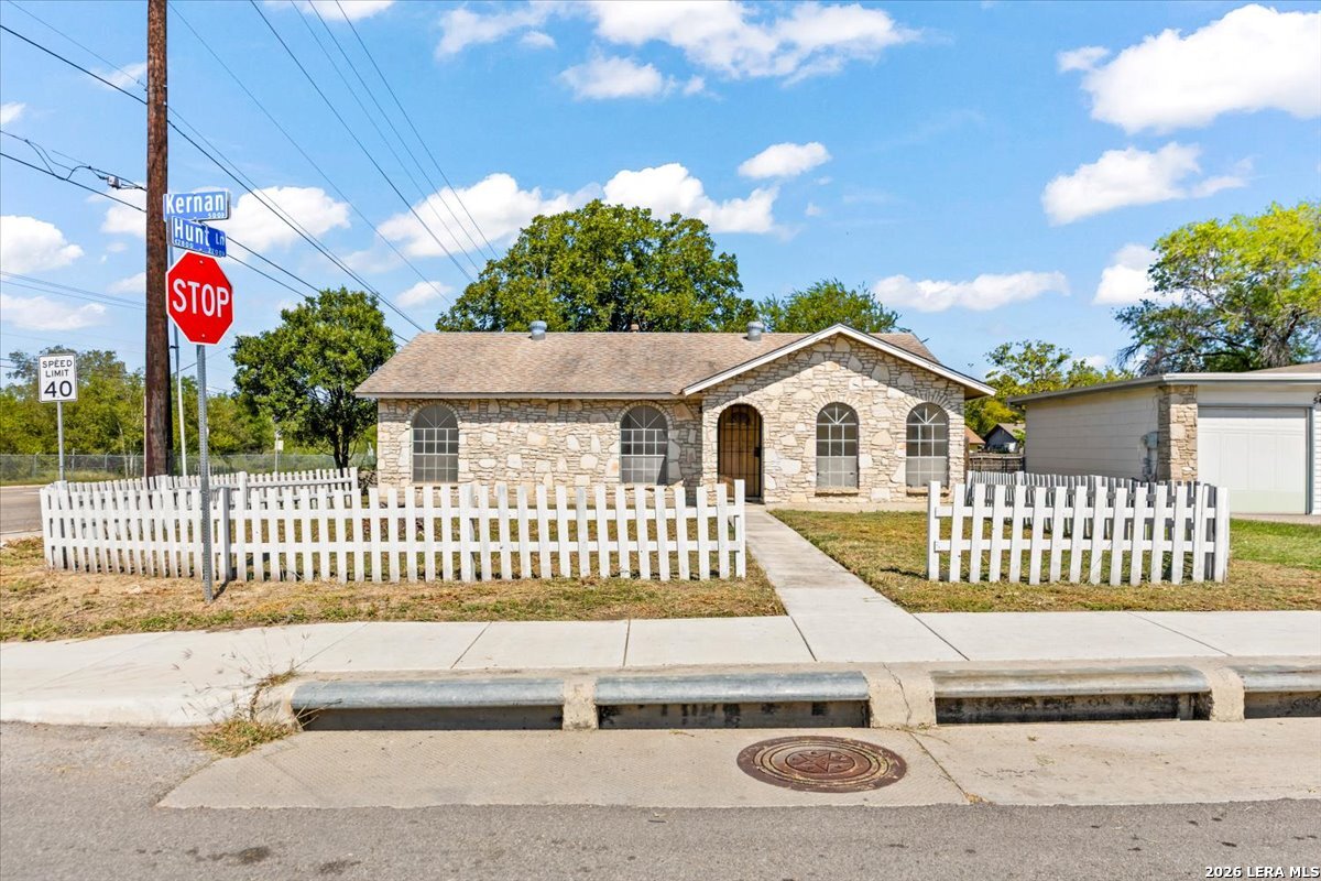 551 Kernan Dr, San Antonio, TX 78227