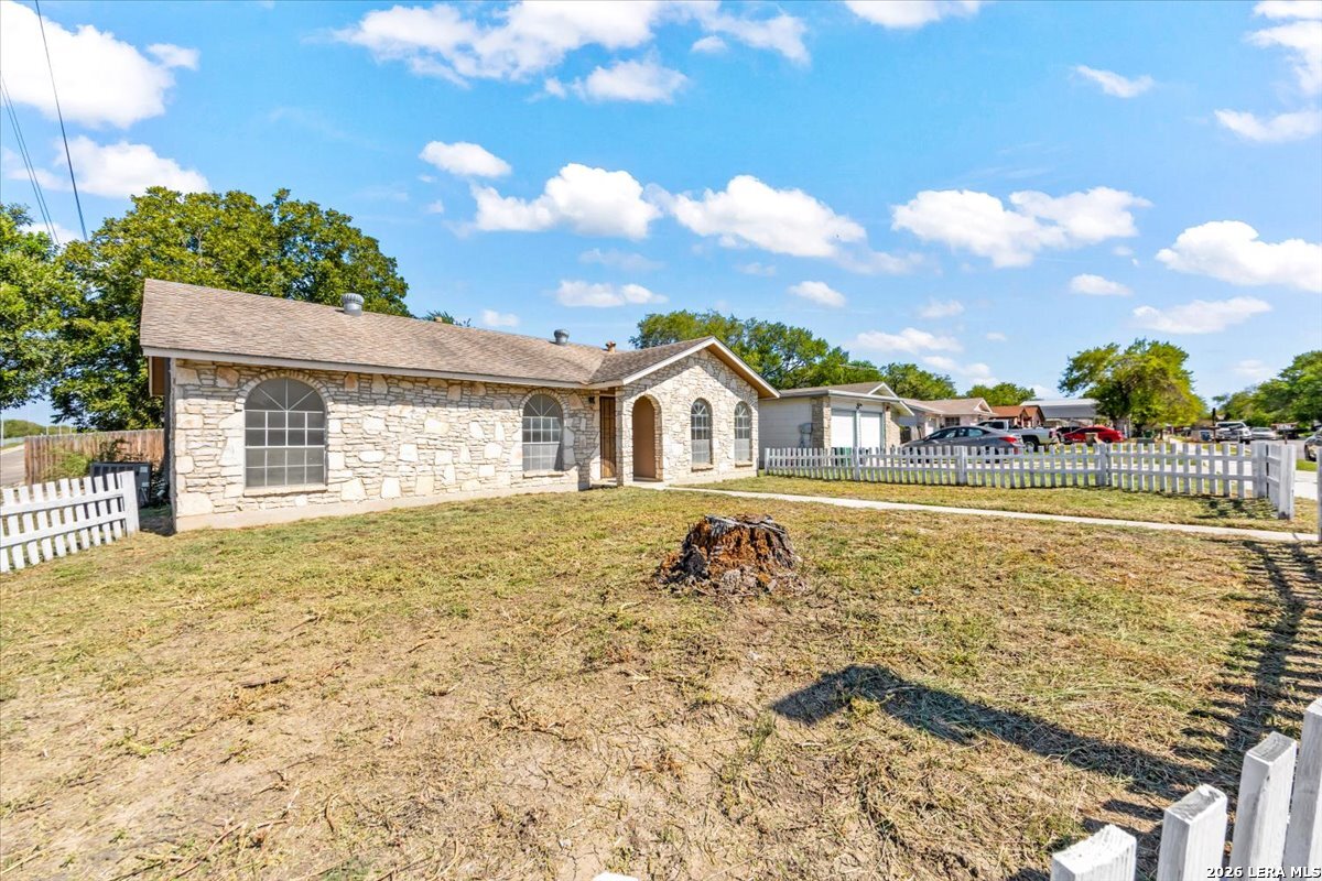 551 Kernan Dr, San Antonio, TX 78227