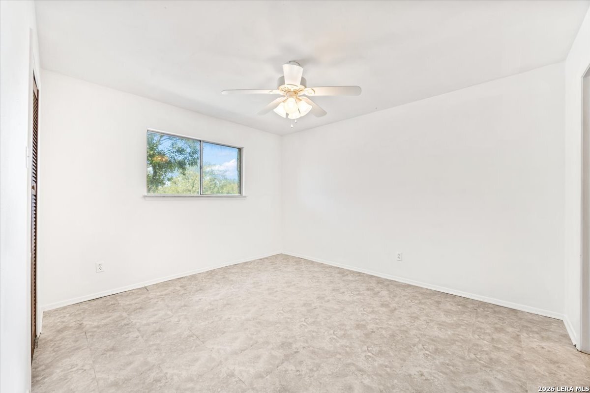 551 Kernan Dr, San Antonio, TX 78227