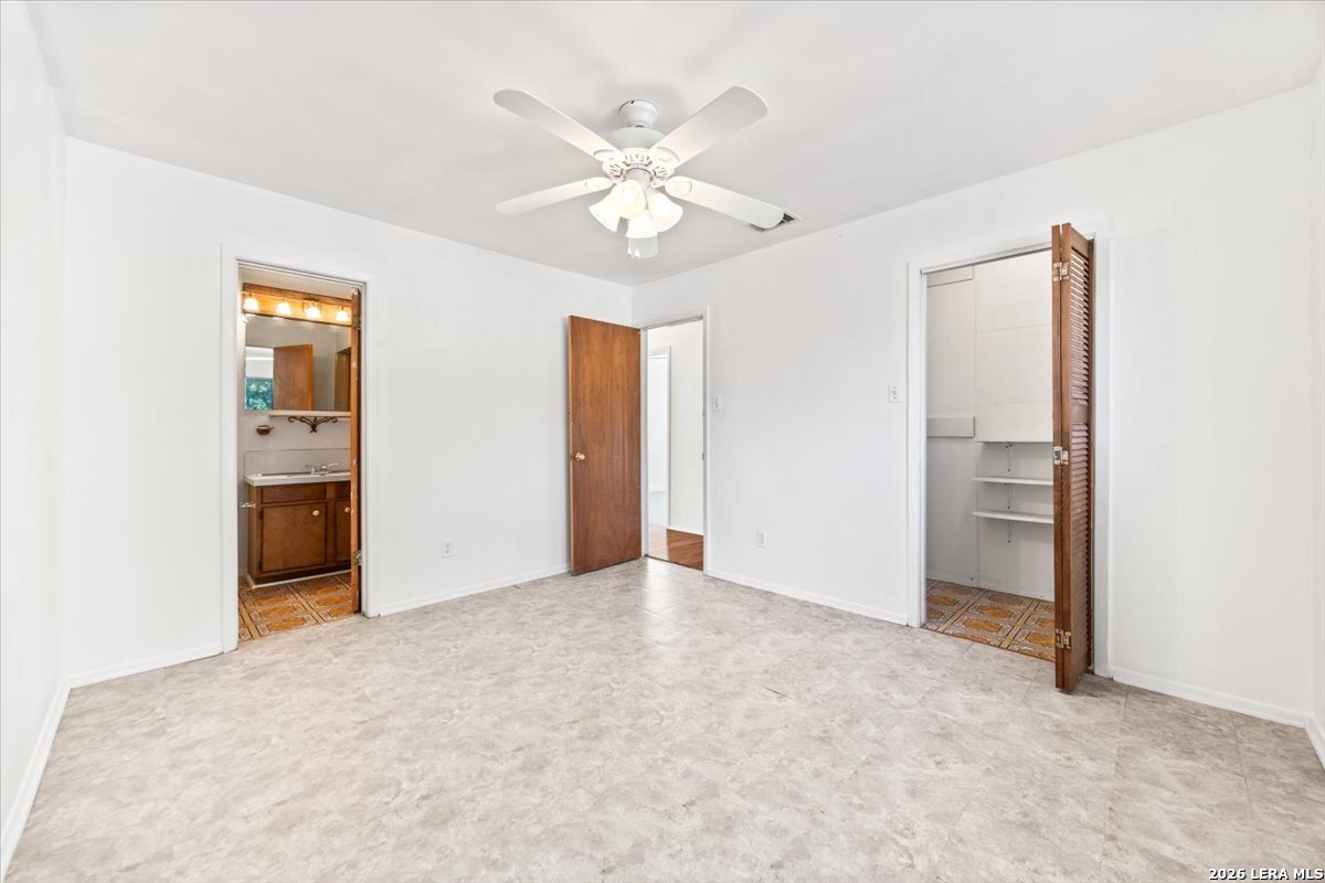 551 Kernan Dr, San Antonio, TX 78227