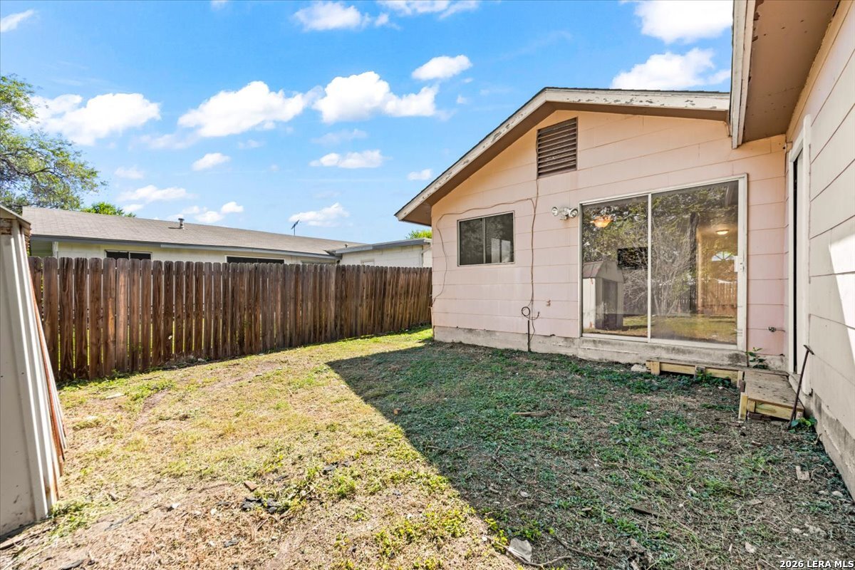 551 Kernan Dr, San Antonio, TX 78227