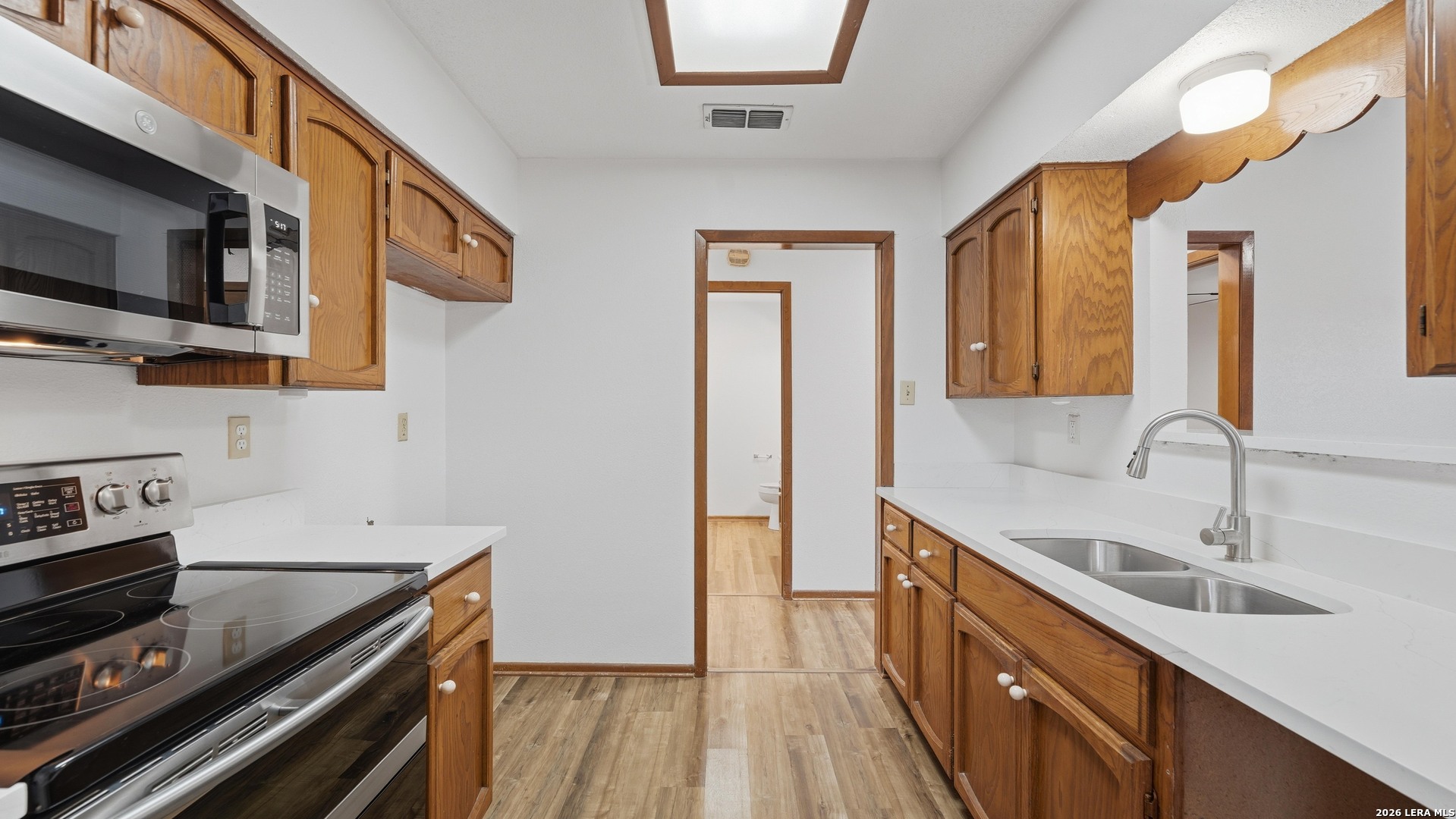 1314 S MESQUITE AVE, New Braunfels, TX 78130