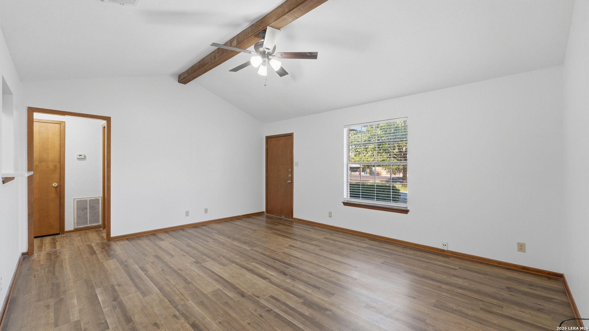 1314 S MESQUITE AVE, New Braunfels, TX 78130