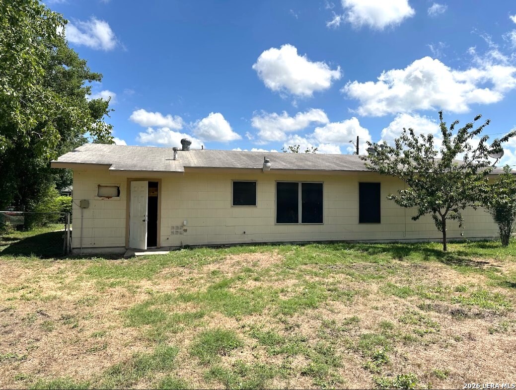 7122 Remuda Dr, San Antonio, TX 78227