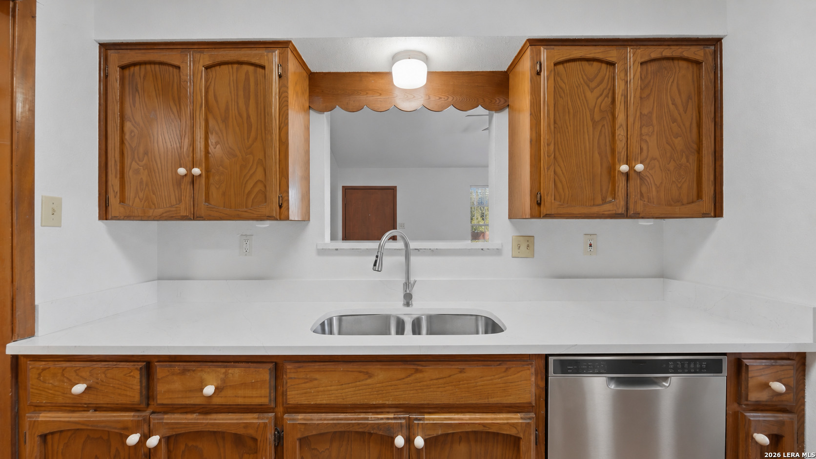 1314 S MESQUITE AVE, New Braunfels, TX 78130 1314 S MESQUITE AVE, New Braunfels, TX 78130