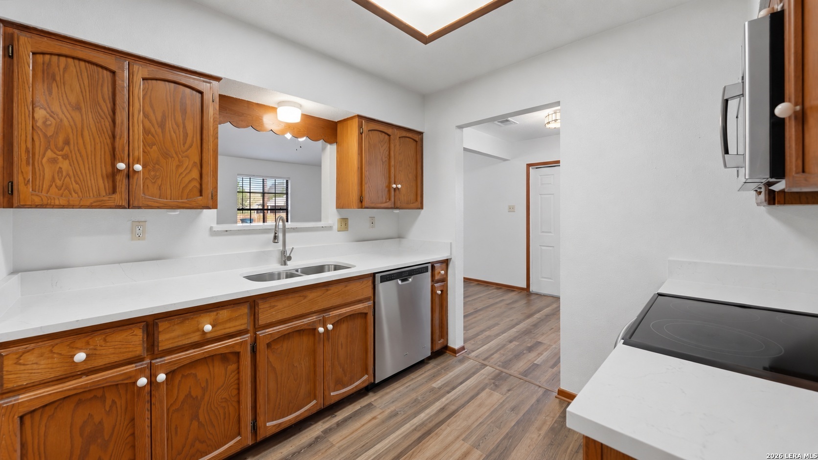 1314 S MESQUITE AVE, New Braunfels, TX 78130