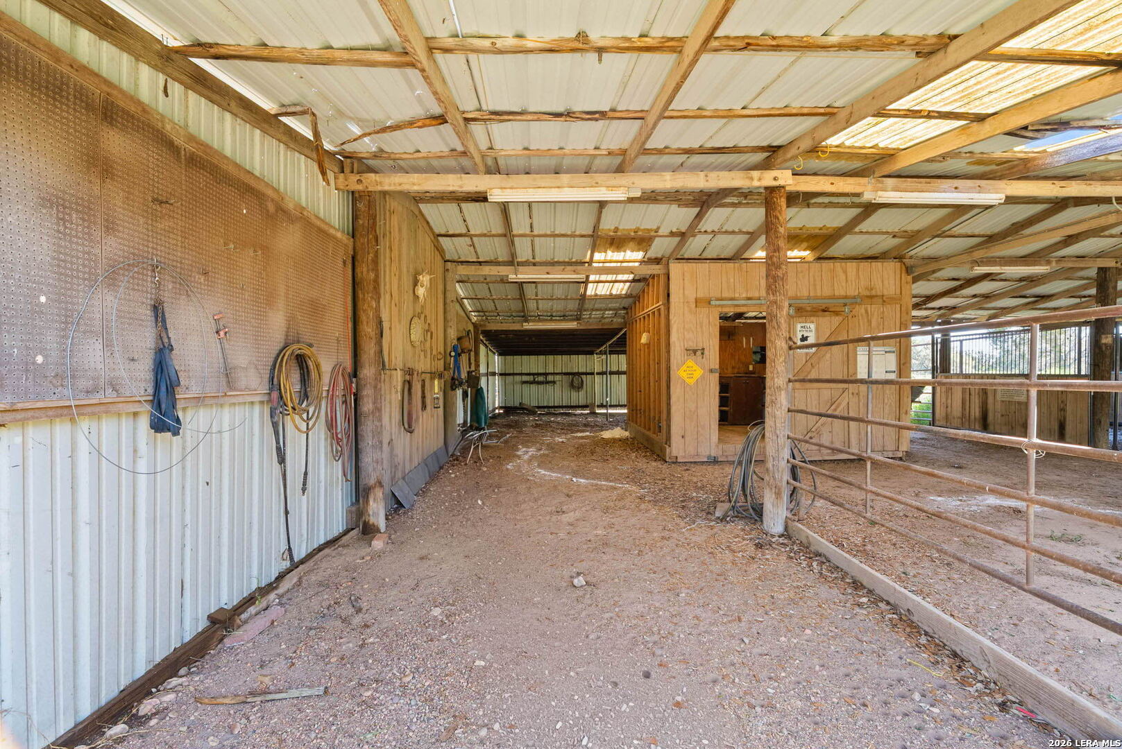 185 CAPPEL RD, TX 77974
