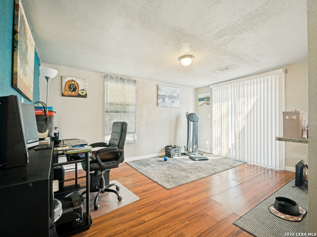 7111 Glen Grv, San Antonio, TX 78239
