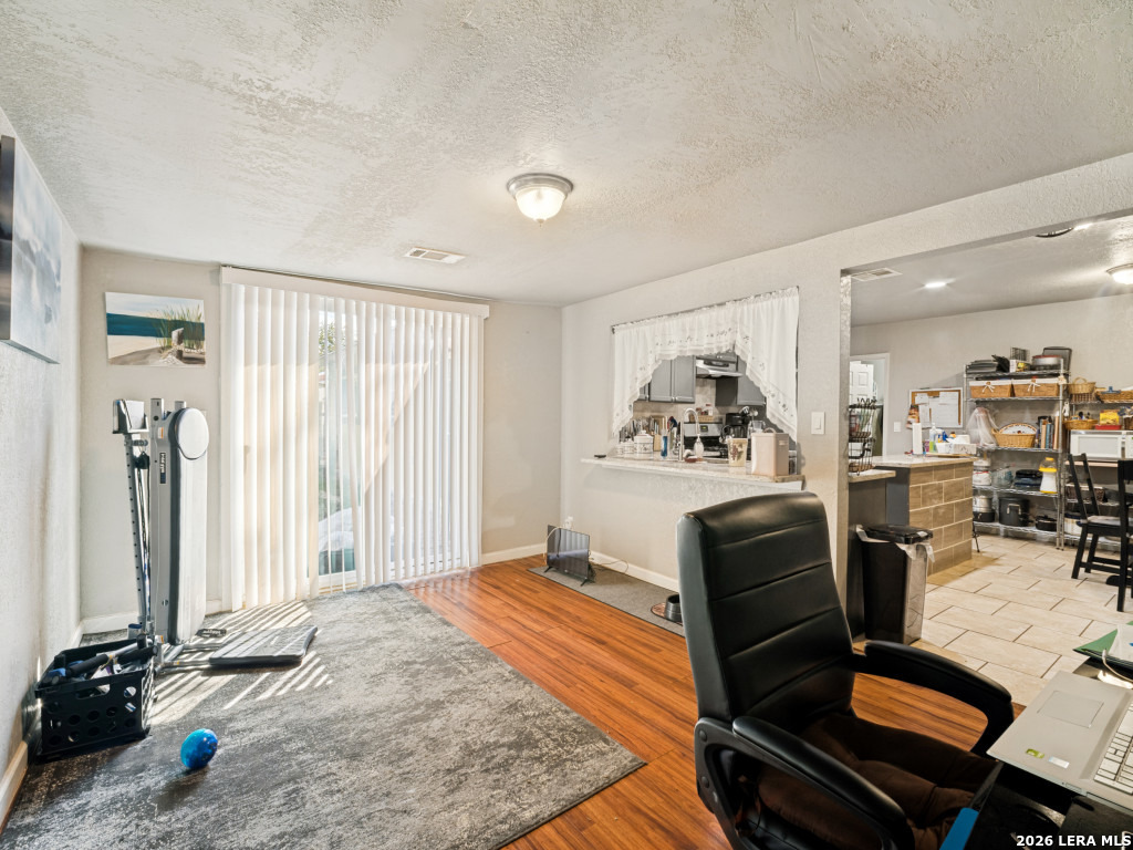7111 Glen Grv, San Antonio, TX 78239