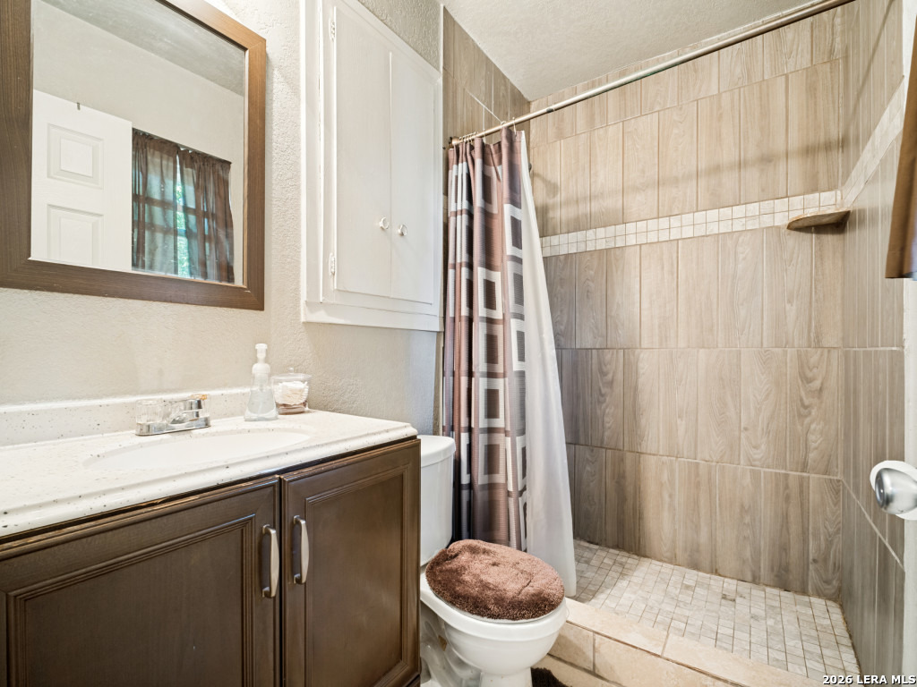 7111 Glen Grv, San Antonio, TX 78239