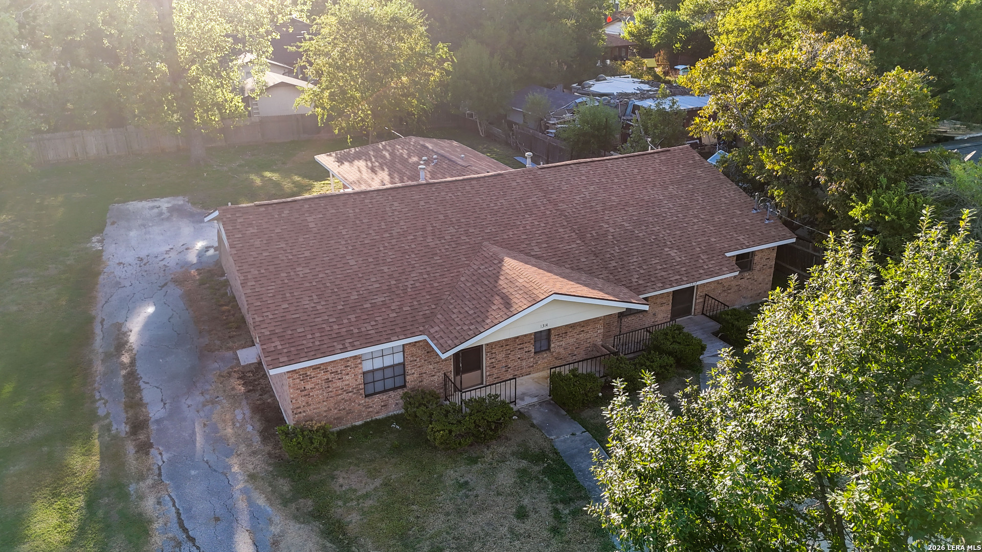 1314 S MESQUITE AVE, New Braunfels, TX 78130