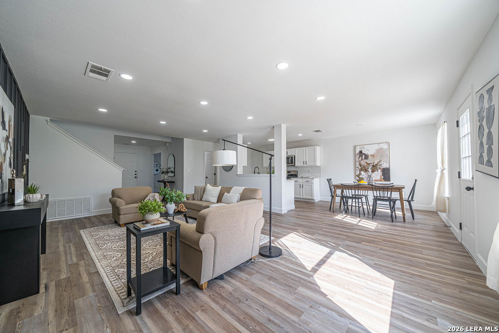 8502 TRUMPET CIR, Converse, TX 78109