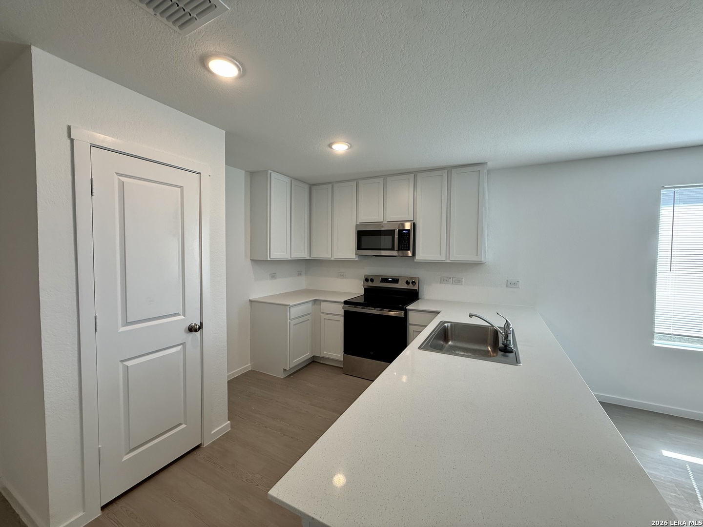 3211 Gilbert Garden, Converse, TX 78109
