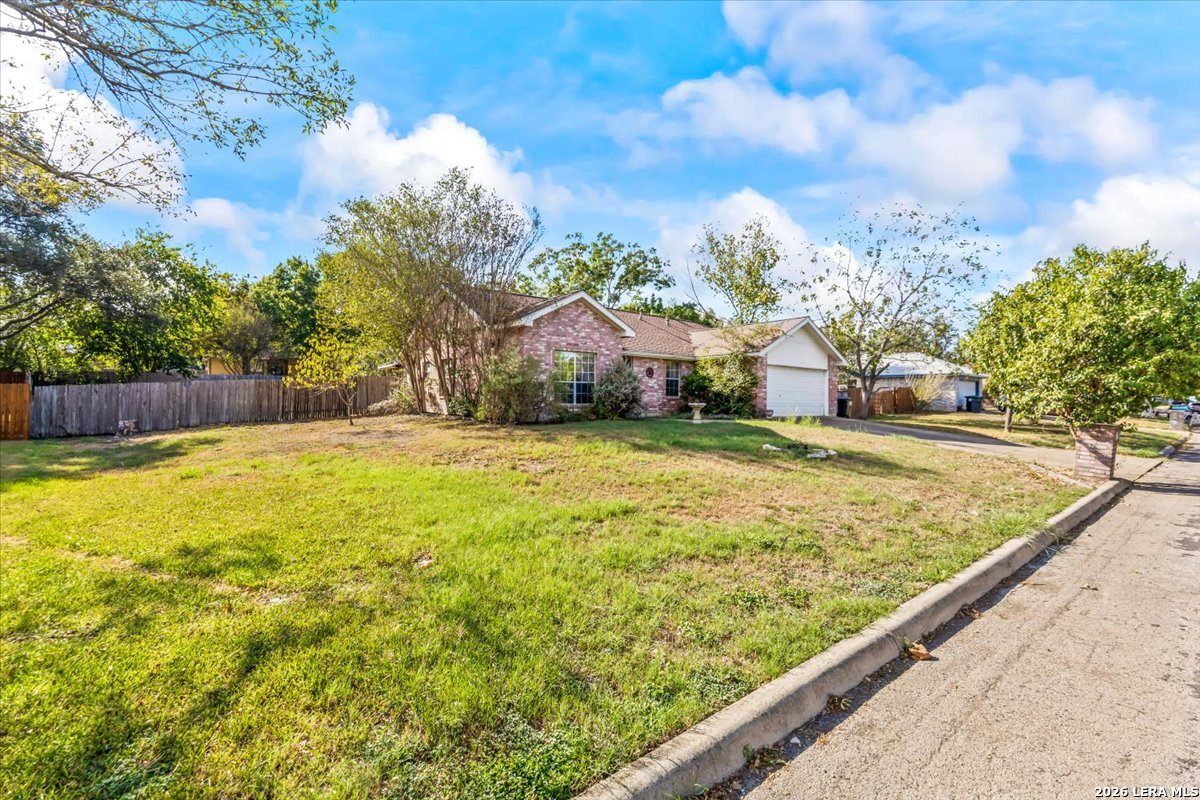 104 RIVER MDW, Castroville, TX 78009
