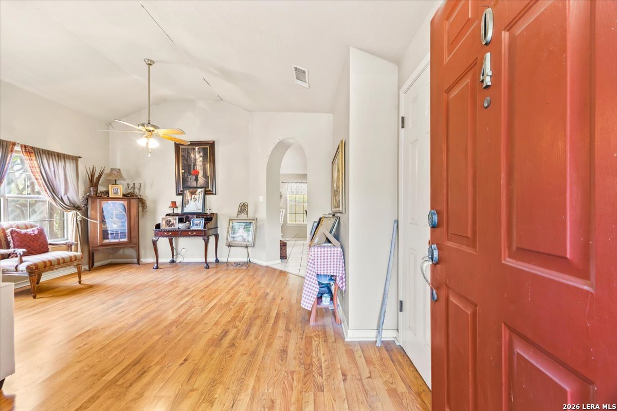 104 RIVER MDW, Castroville, TX 78009