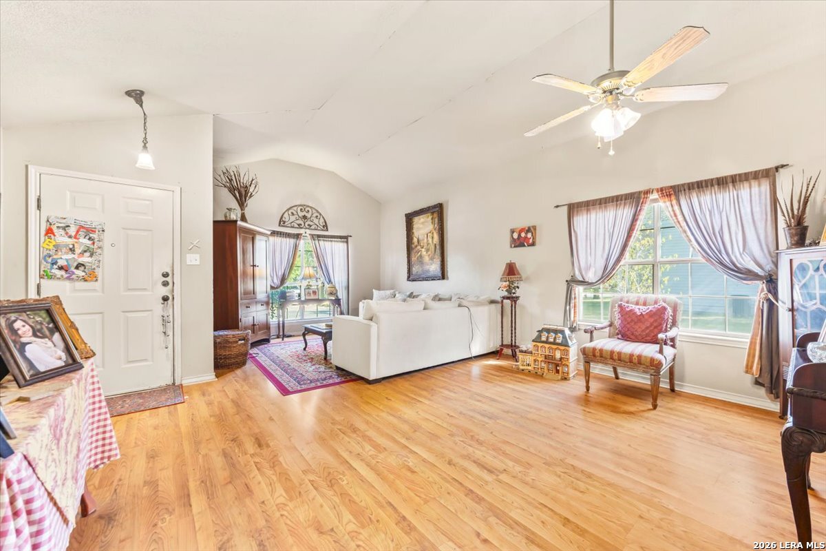 104 RIVER MDW, Castroville, TX 78009