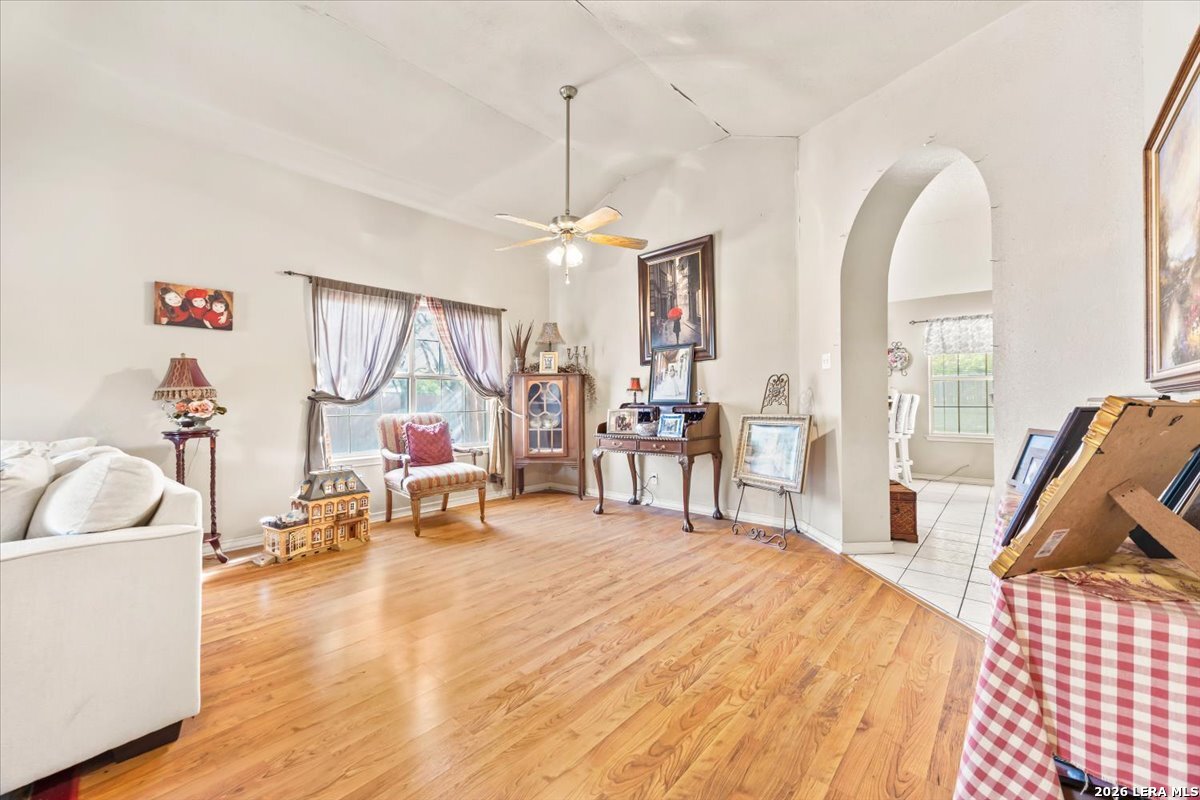 104 RIVER MDW, Castroville, TX 78009