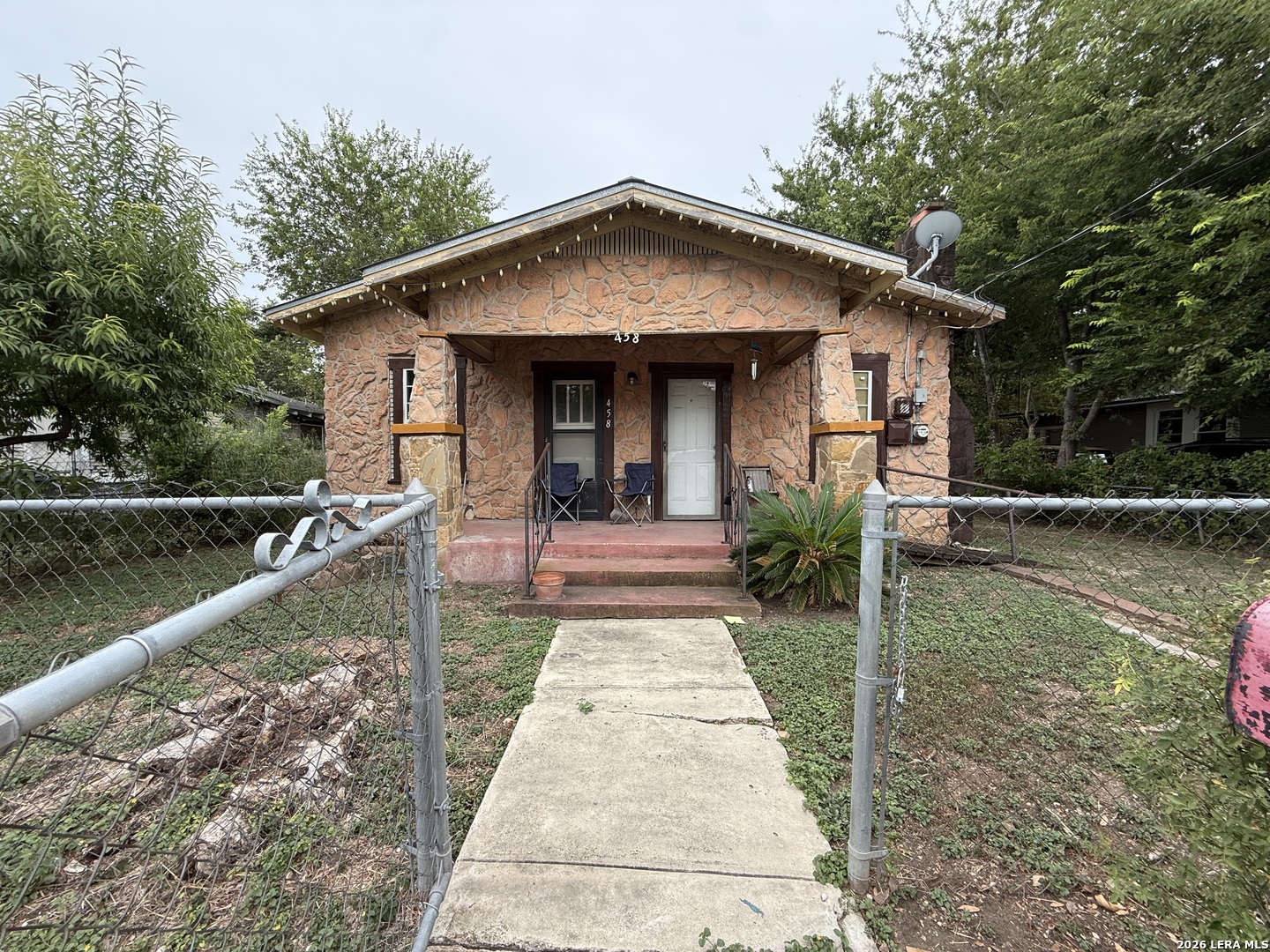 Property photo for 458 E Young, San Antonio, TX
