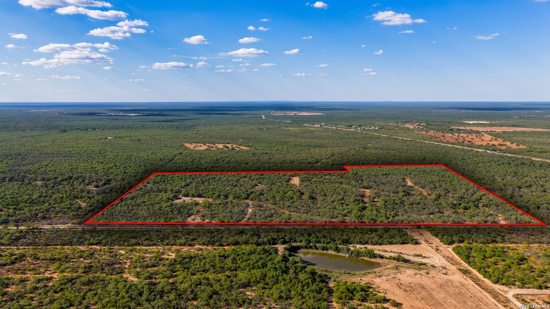 456 ESCONDIDO RD, Carrizo Springs, TX 78834