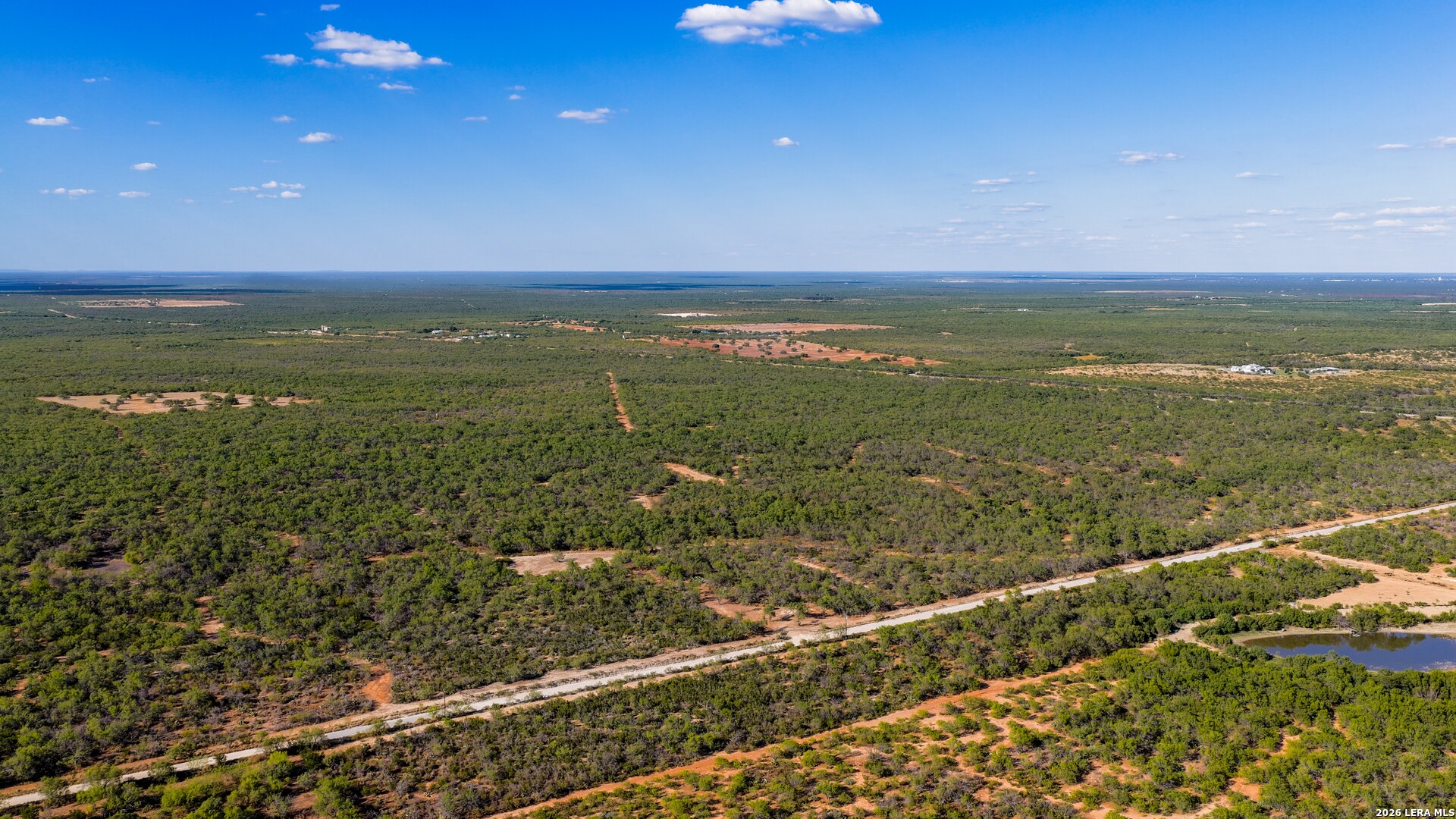 456 ESCONDIDO RD, Carrizo Springs, TX 78834