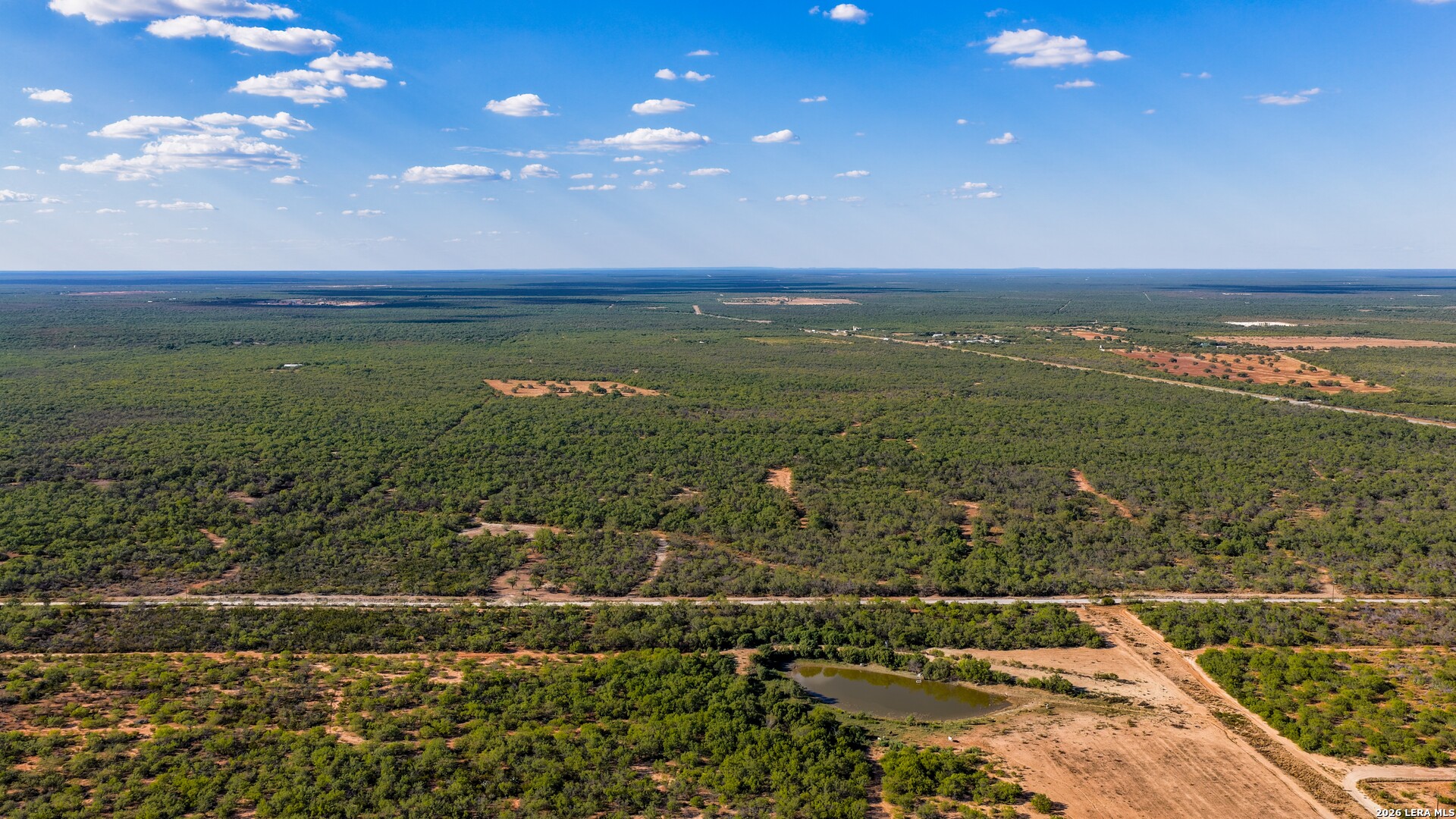 456 ESCONDIDO RD, Carrizo Springs, TX 78834