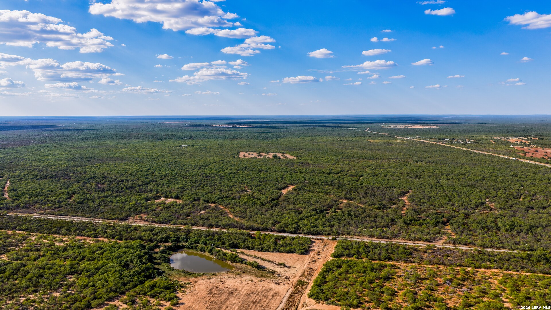 456 ESCONDIDO RD, Carrizo Springs, TX 78834