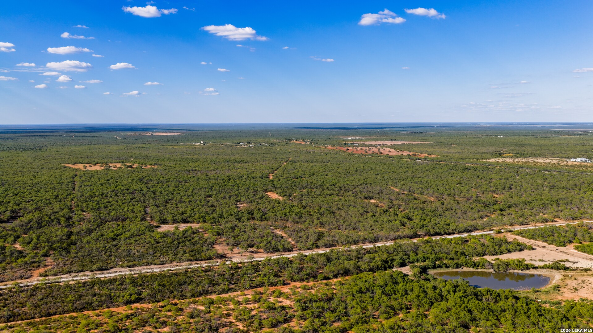 456 ESCONDIDO RD, Carrizo Springs, TX 78834