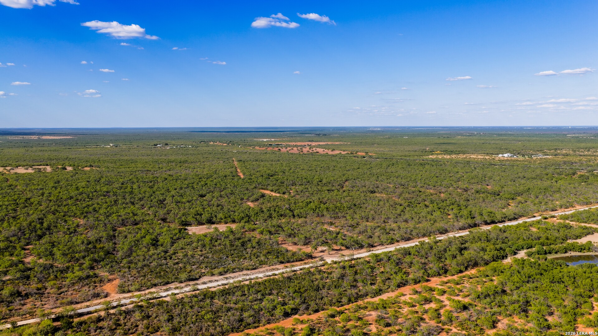 456 ESCONDIDO RD, Carrizo Springs, TX 78834