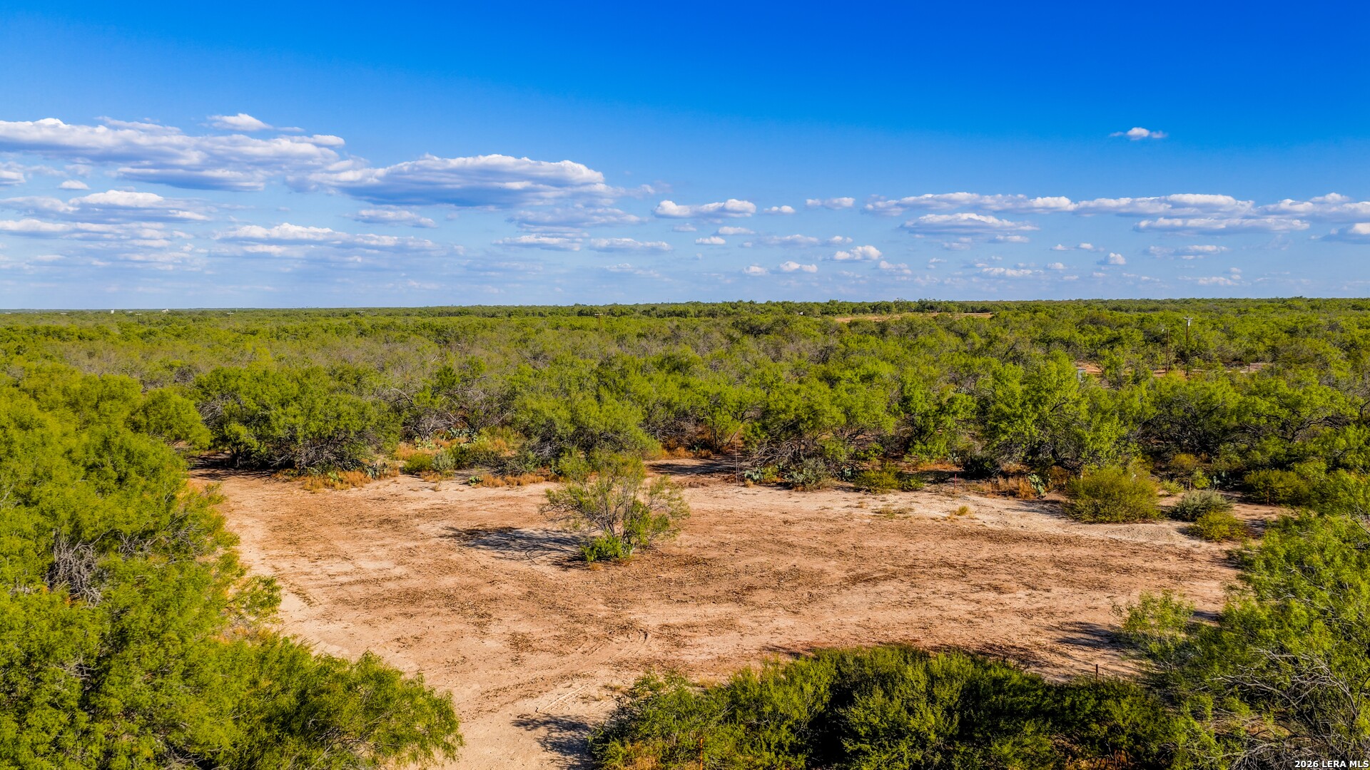 456 ESCONDIDO RD, Carrizo Springs, TX 78834