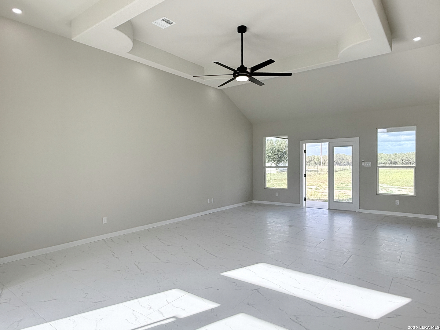 205 County Road 6812, Natalia, TX 78059