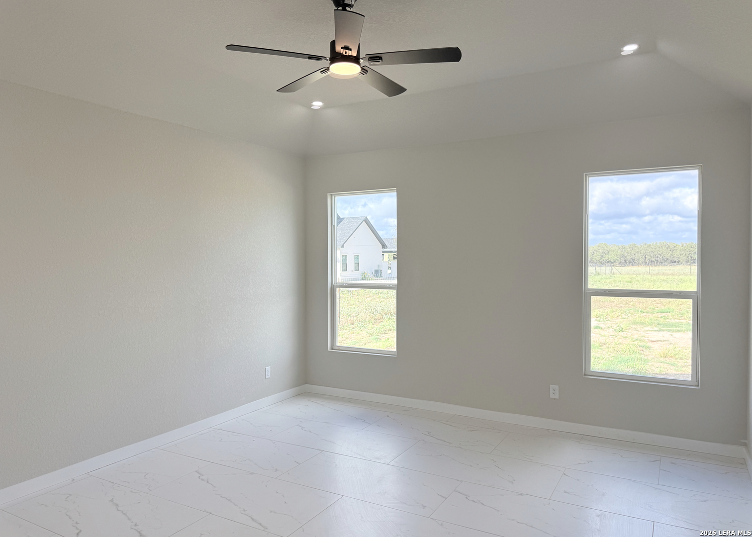 205 County Road 6812, Natalia, TX 78059