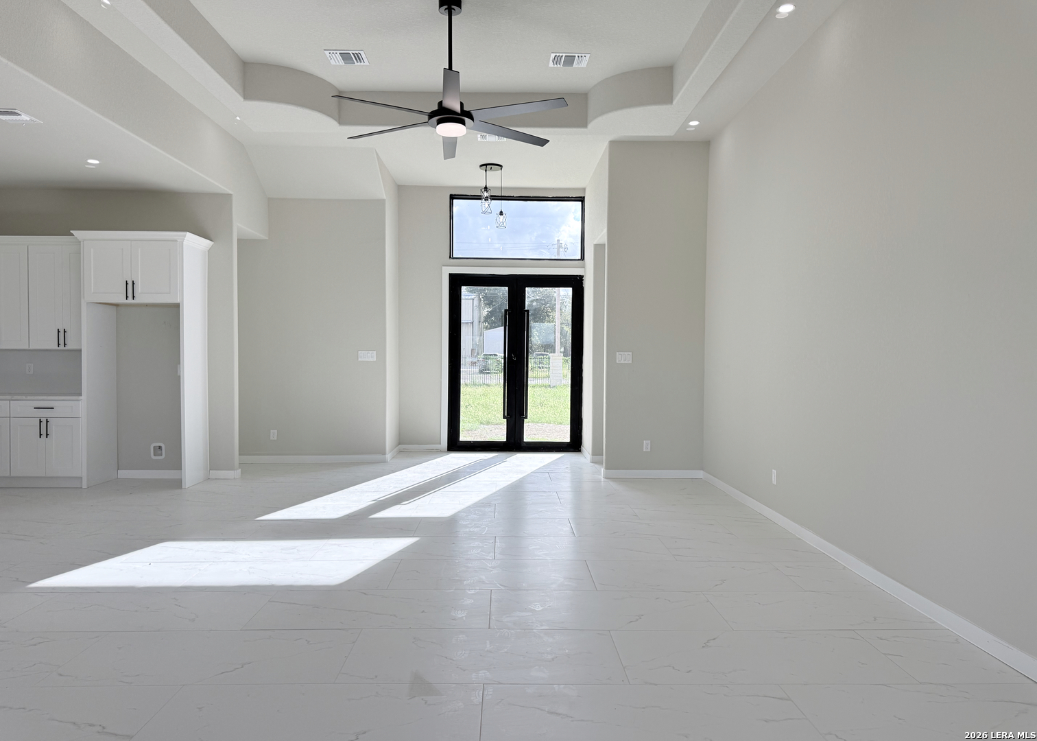 205 County Road 6812, Natalia, TX 78059