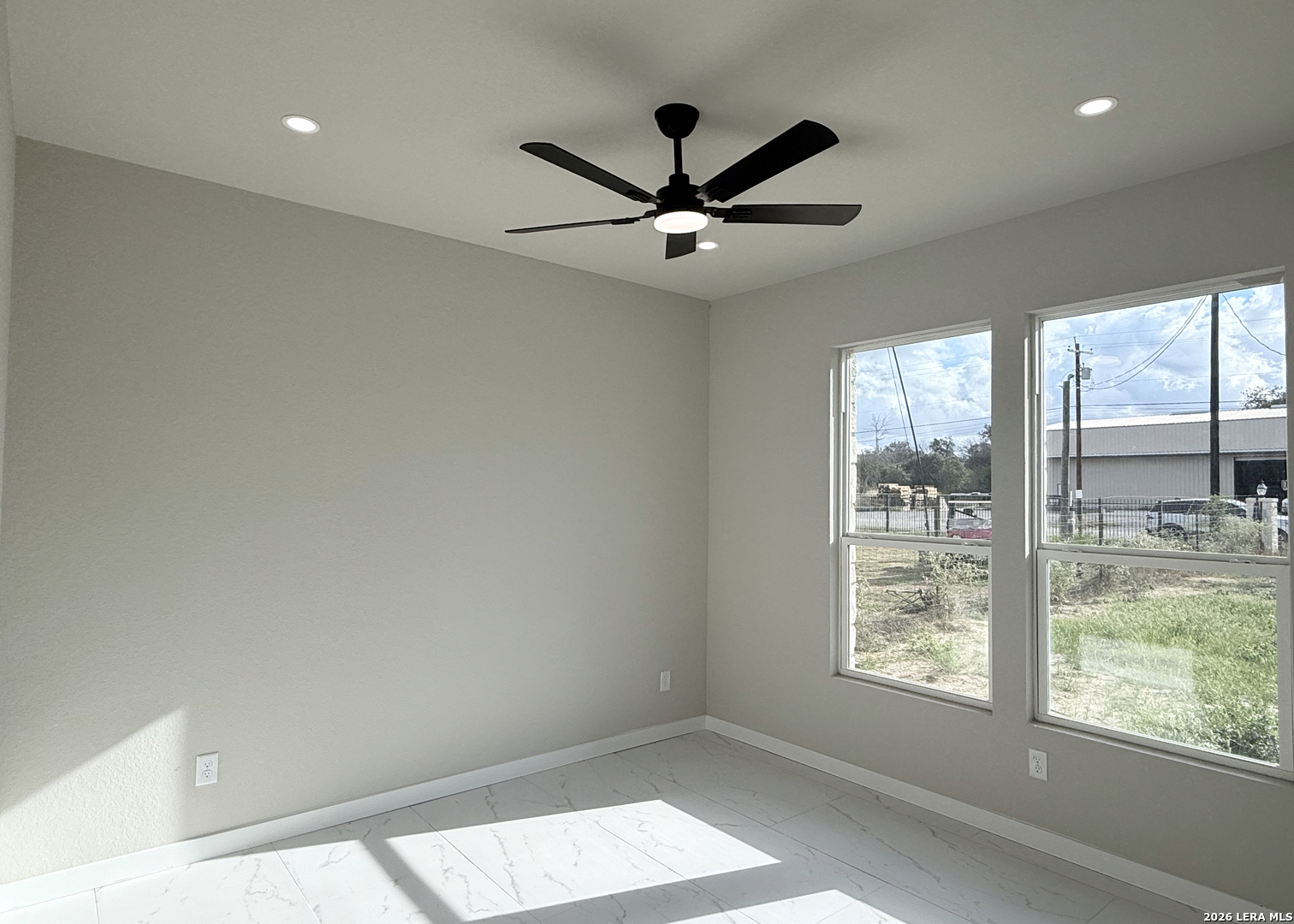 205 County Road 6812, Natalia, TX 78059