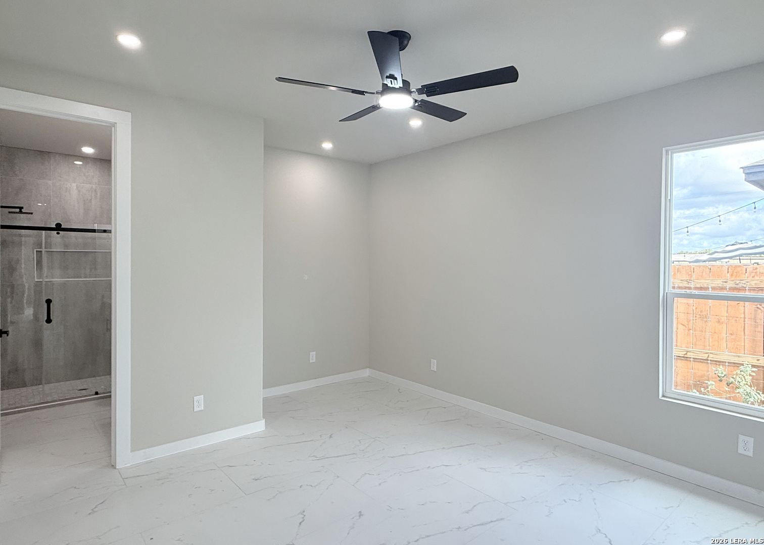 205 County Road 6812, Natalia, TX 78059
