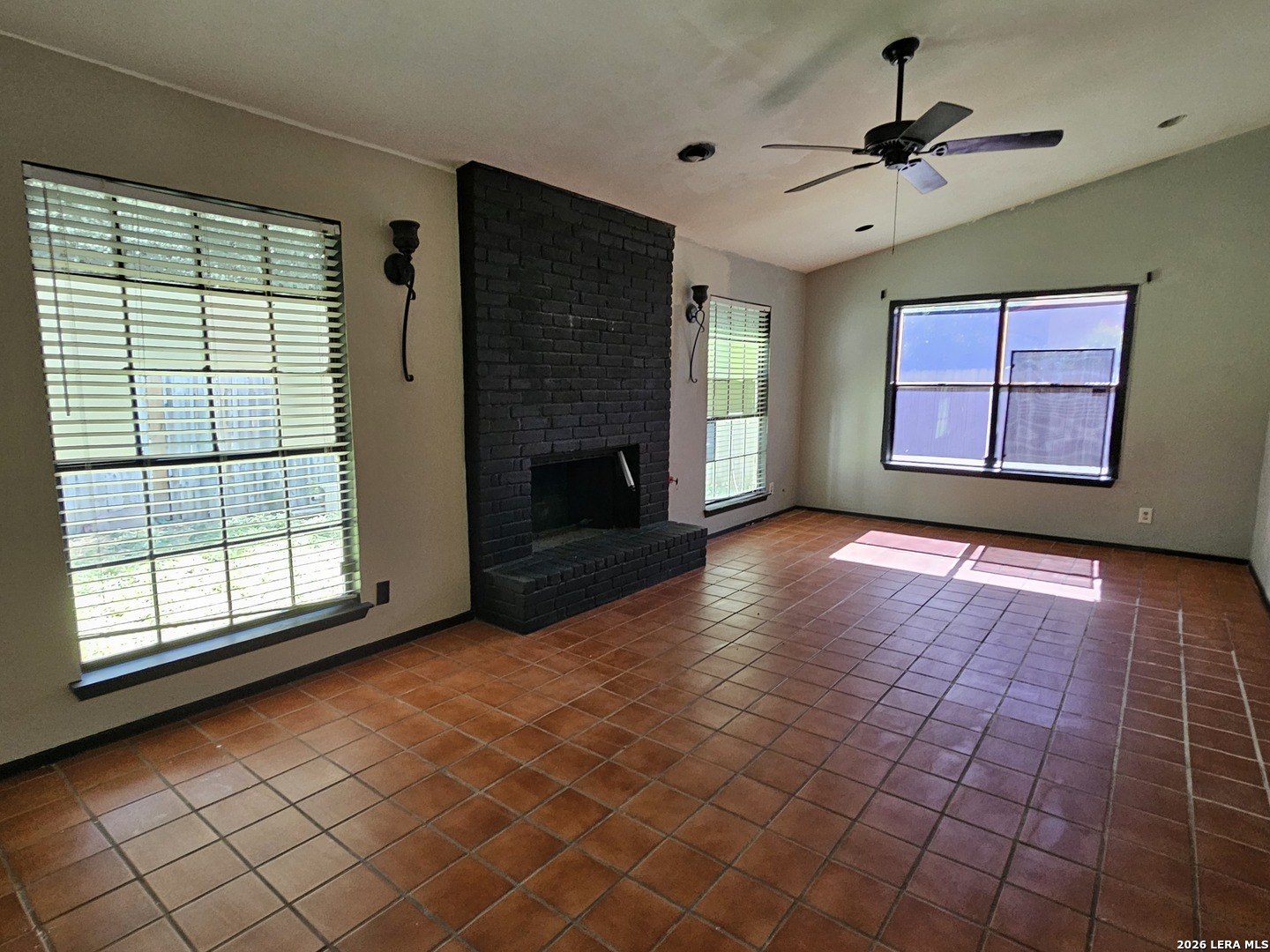 5650 RIDGE RUN ST, San Antonio, TX 78250
