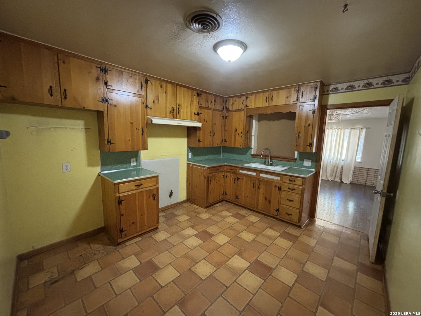 798 W MERRIWEATHER ST, New Braunfels, TX 78130