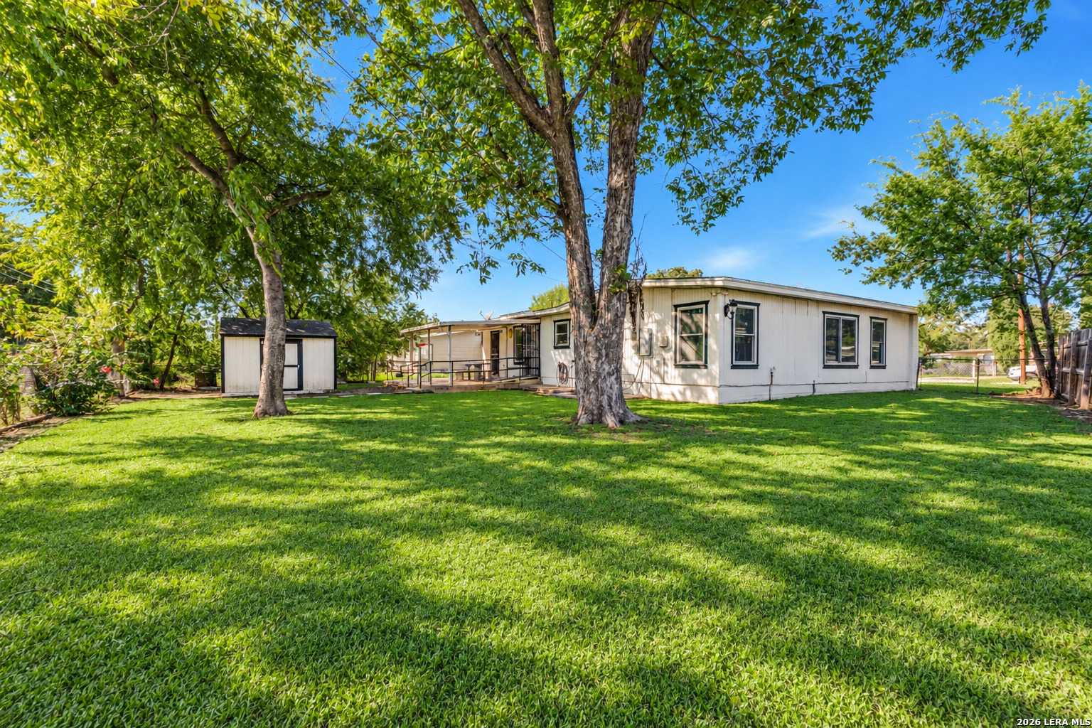 4330 SILVER LAKE DR, San Antonio, TX 78219