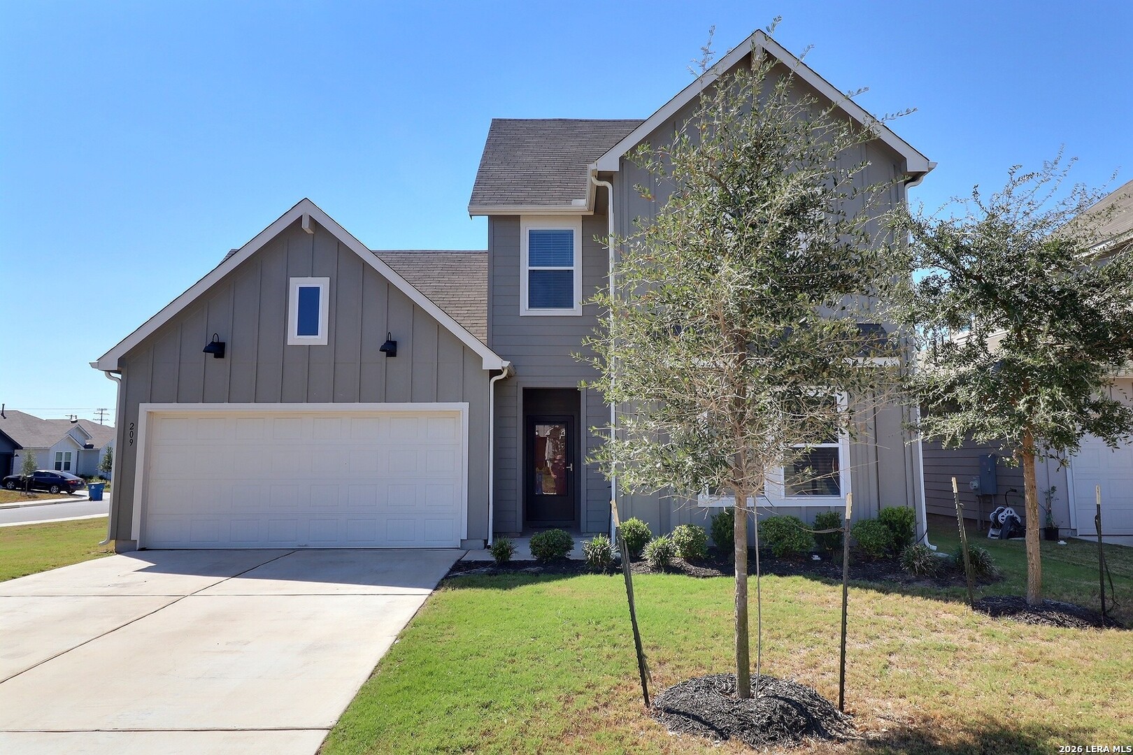 209 N Richland Dr, Lockhart, TX 78644