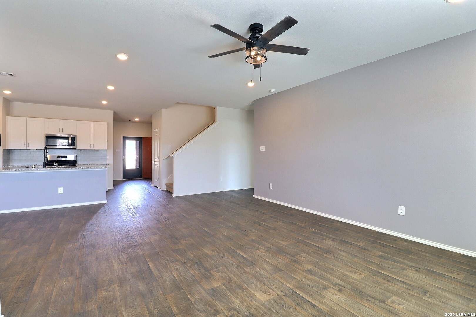 209 N Richland Dr, Lockhart, TX 78644