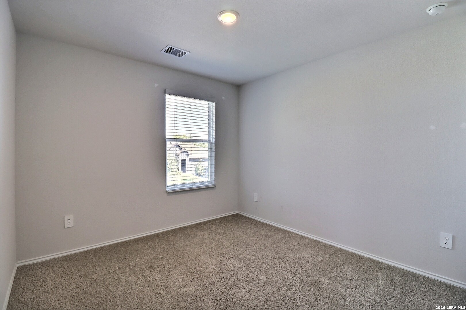 209 N Richland Dr, Lockhart, TX 78644