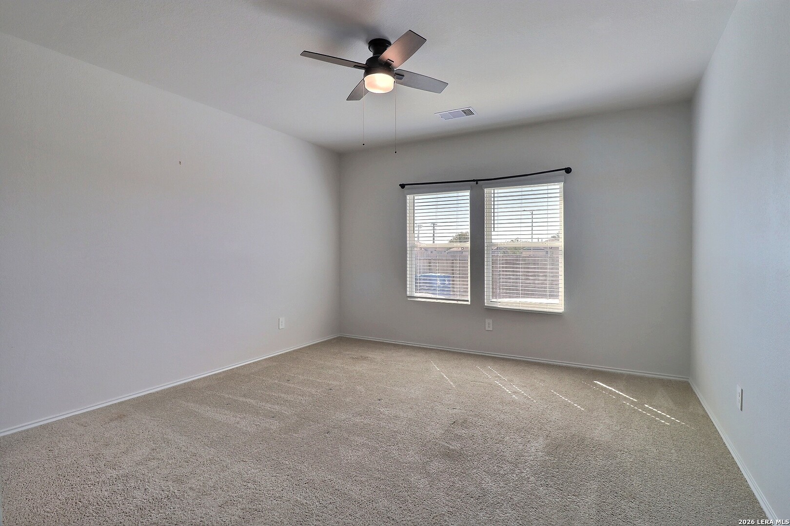 209 N Richland Dr, Lockhart, TX 78644