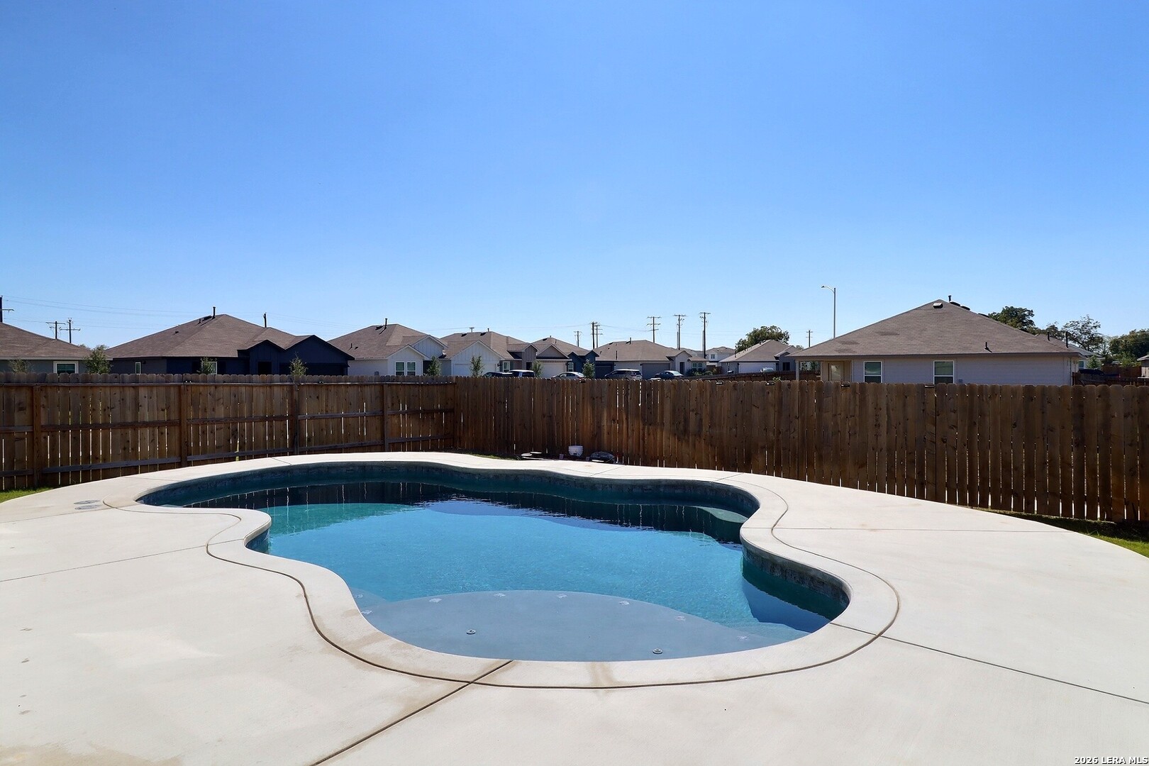 209 N Richland Dr, Lockhart, TX 78644