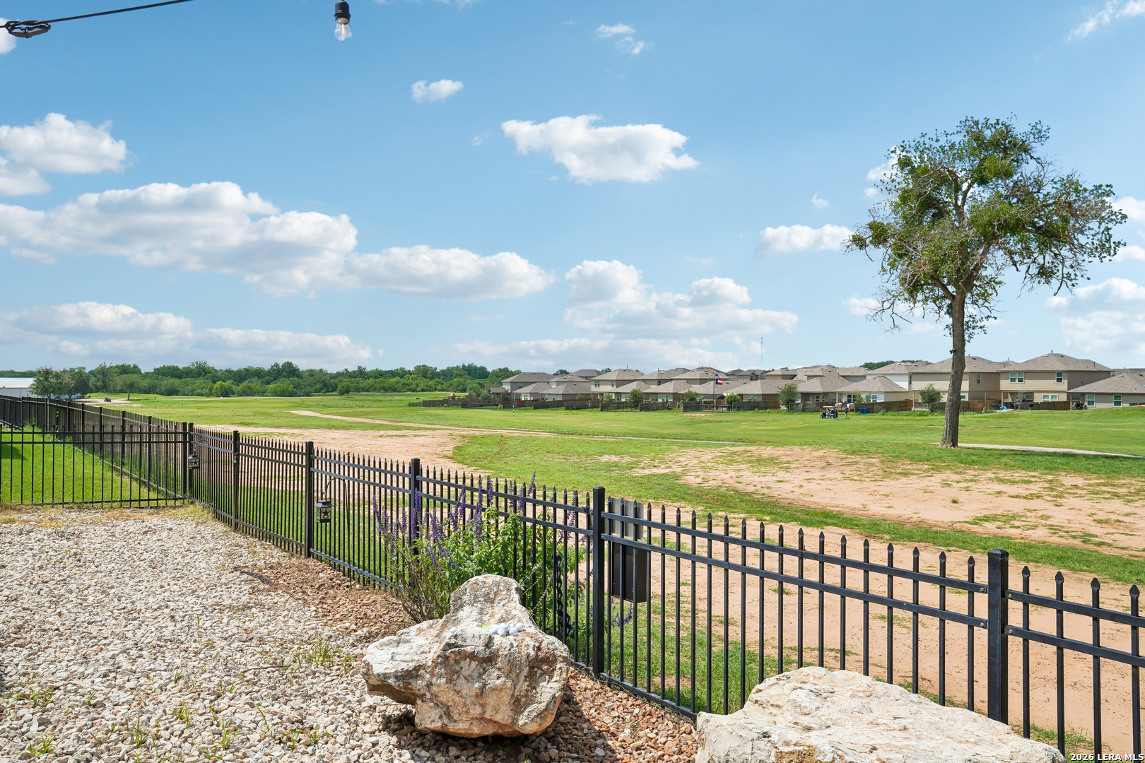 137 Fairway, Floresville, TX 78114