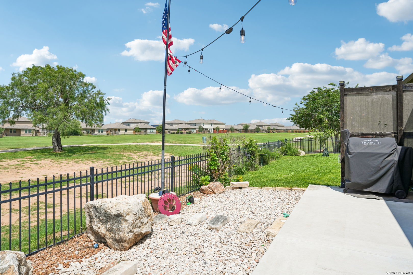137 Fairway, Floresville, TX 78114
