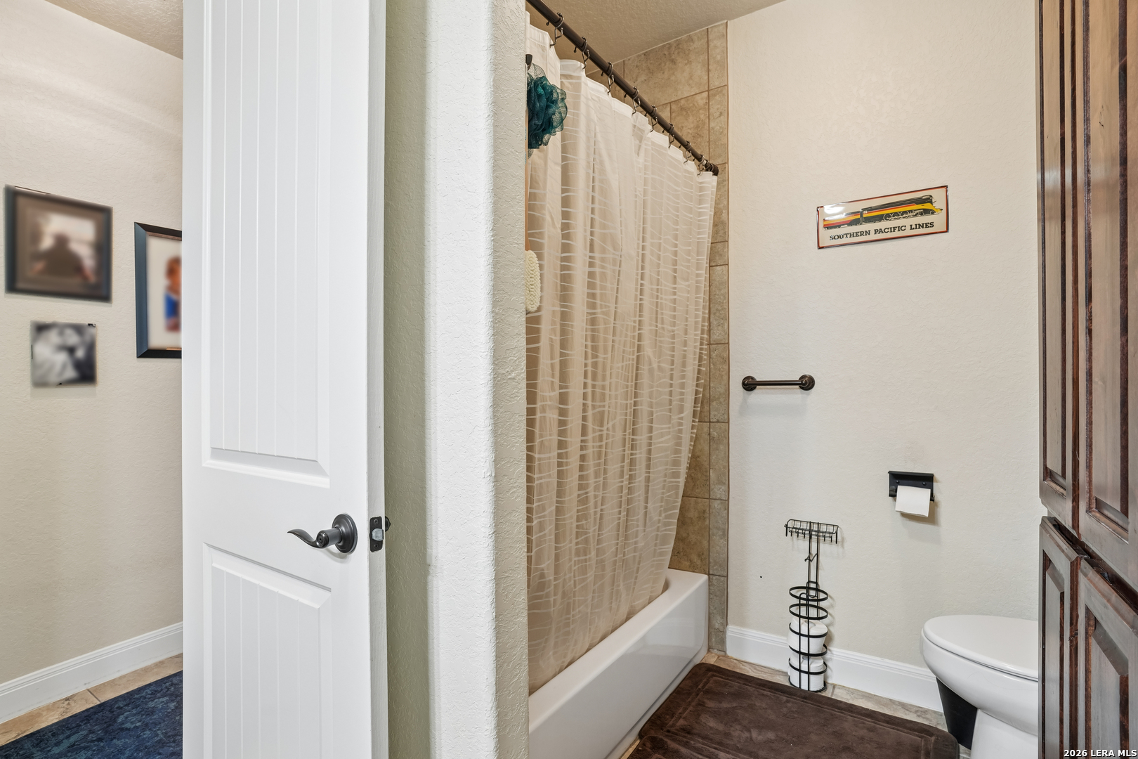 137 Fairway, Floresville, TX 78114