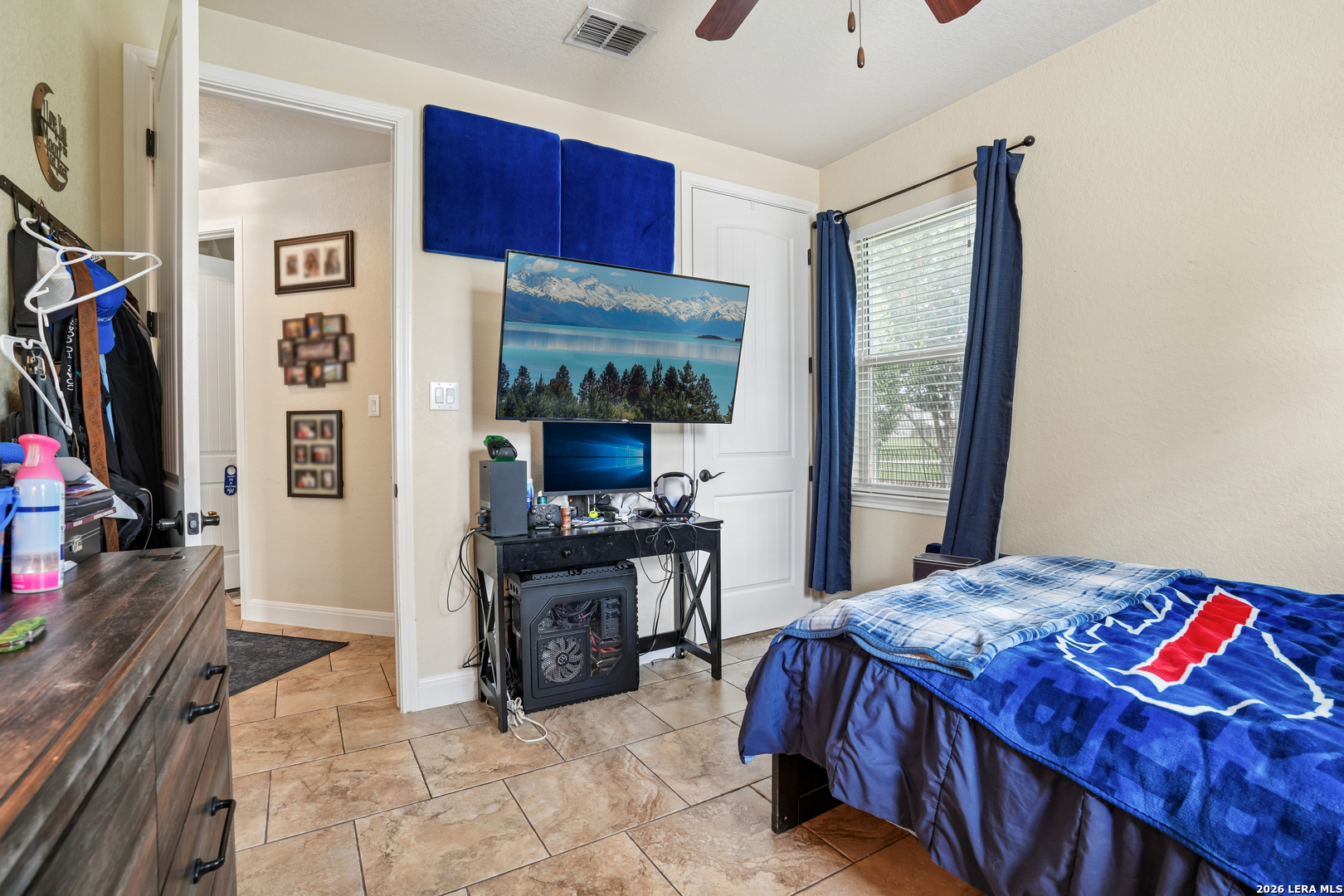 137 Fairway, Floresville, TX 78114