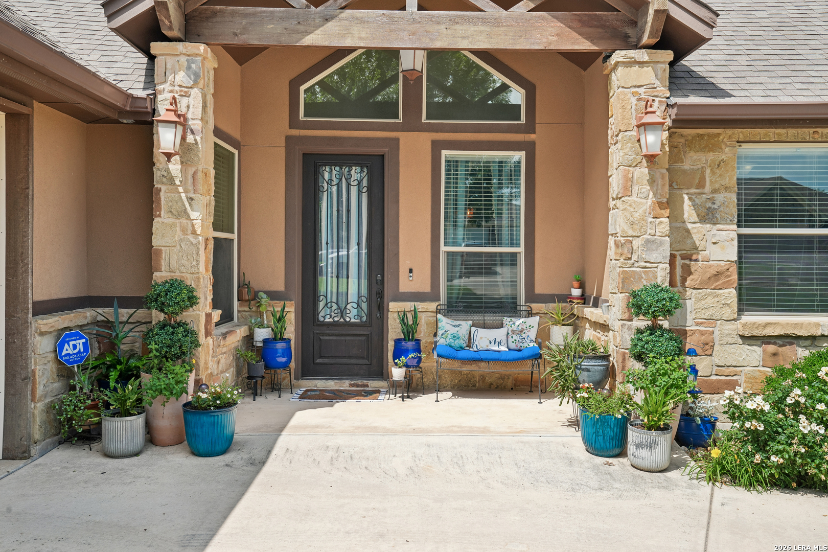 137 Fairway, Floresville, TX 78114