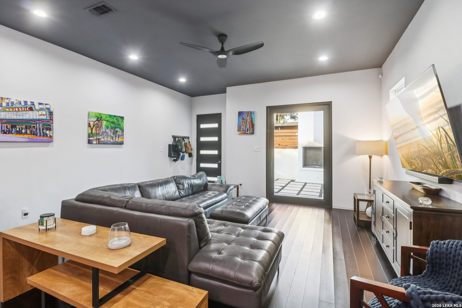 128 Clay, San Antonio, TX 78204