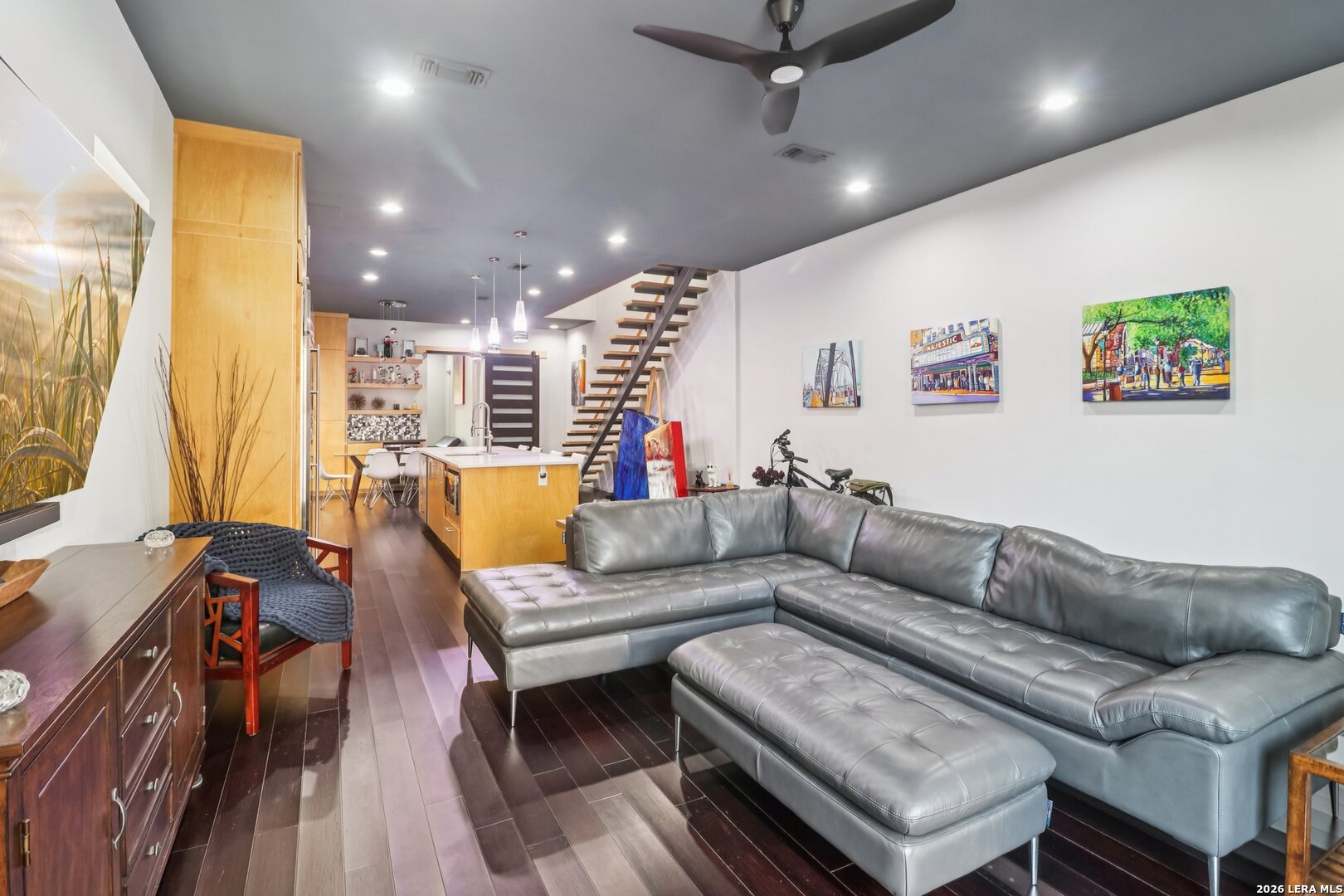 128 Clay, San Antonio, TX 78204
