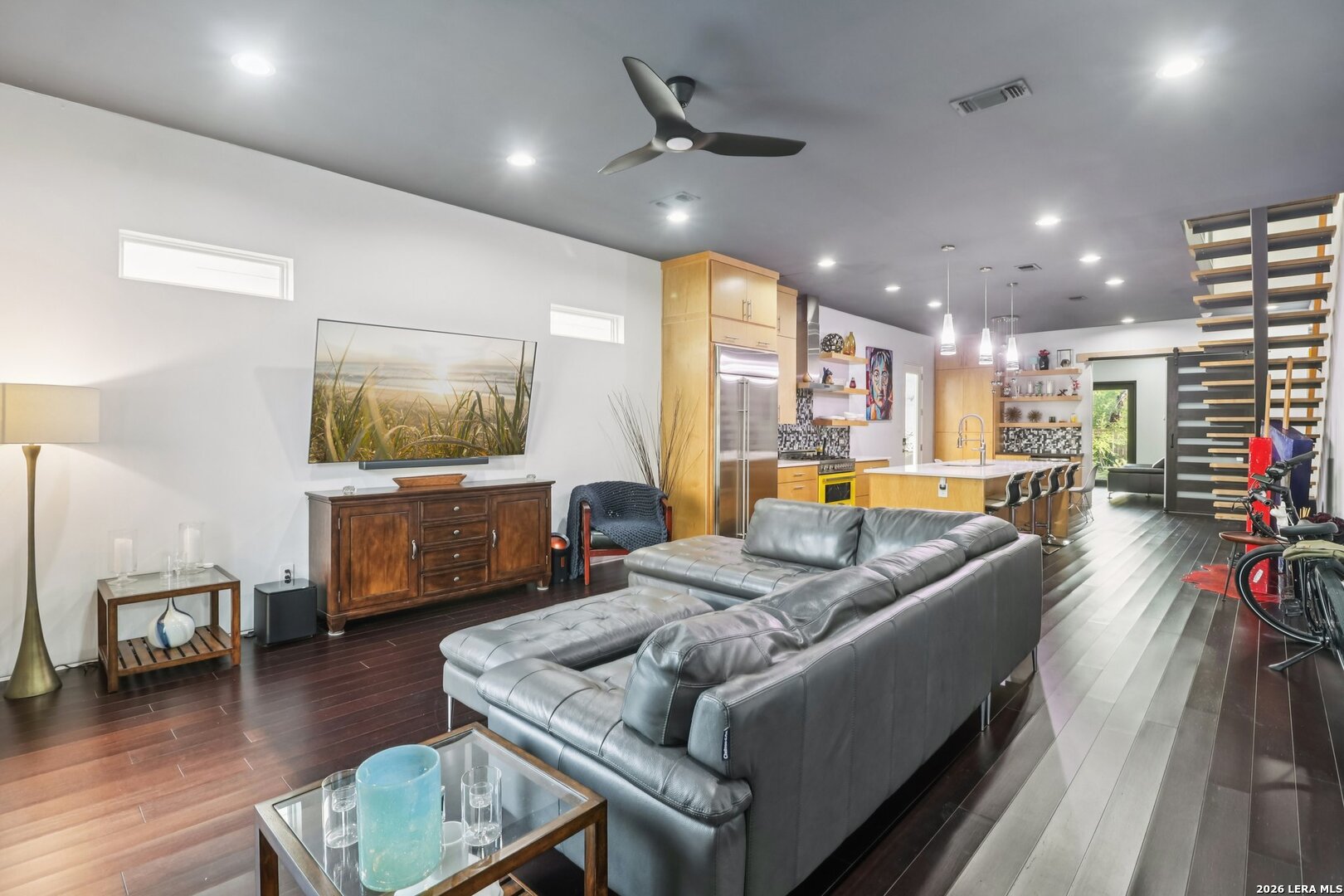 128 Clay, San Antonio, TX 78204